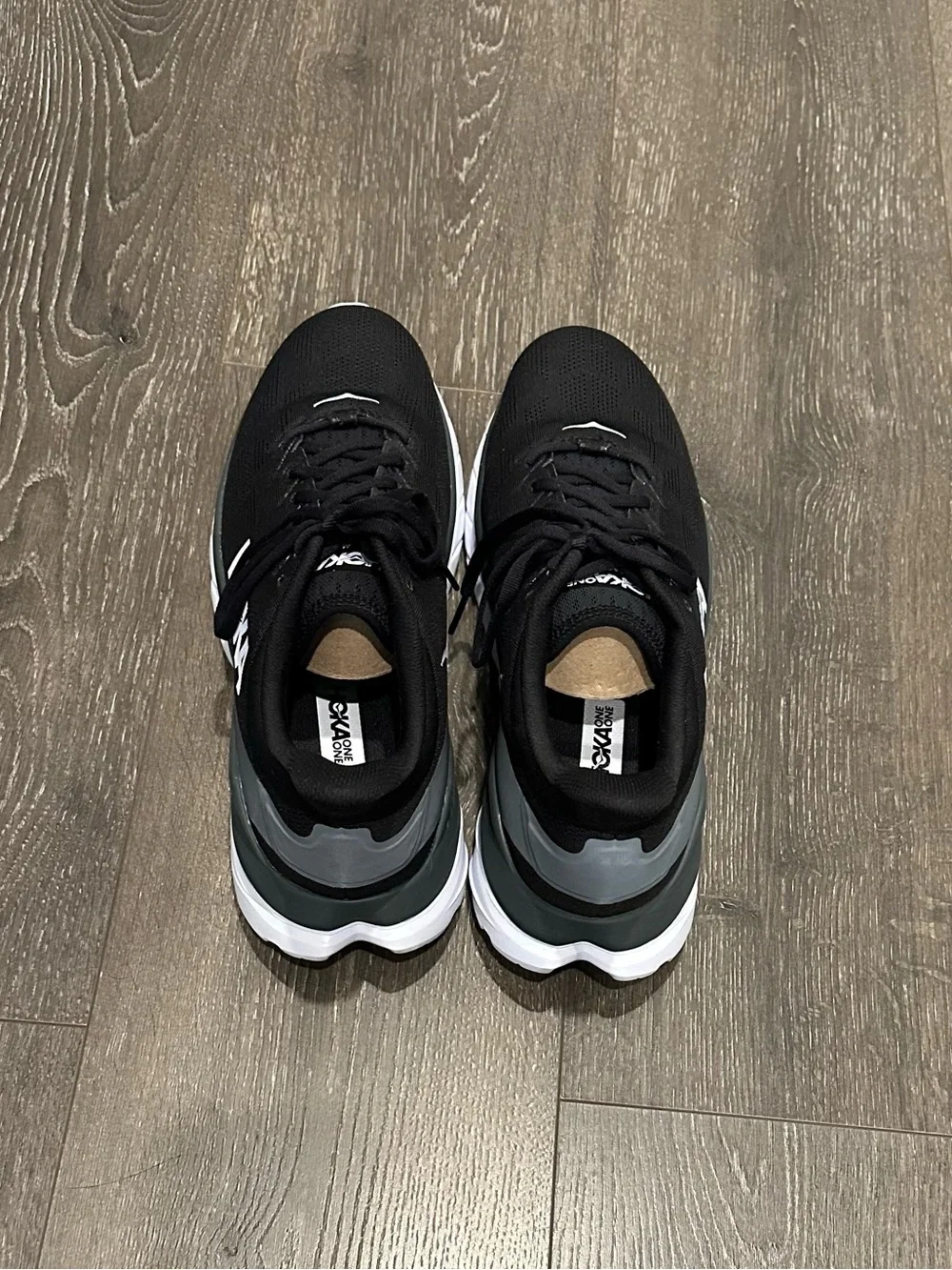 Hoka Mach 4 Men's Black & White Athletic Running Shoes Size 11D